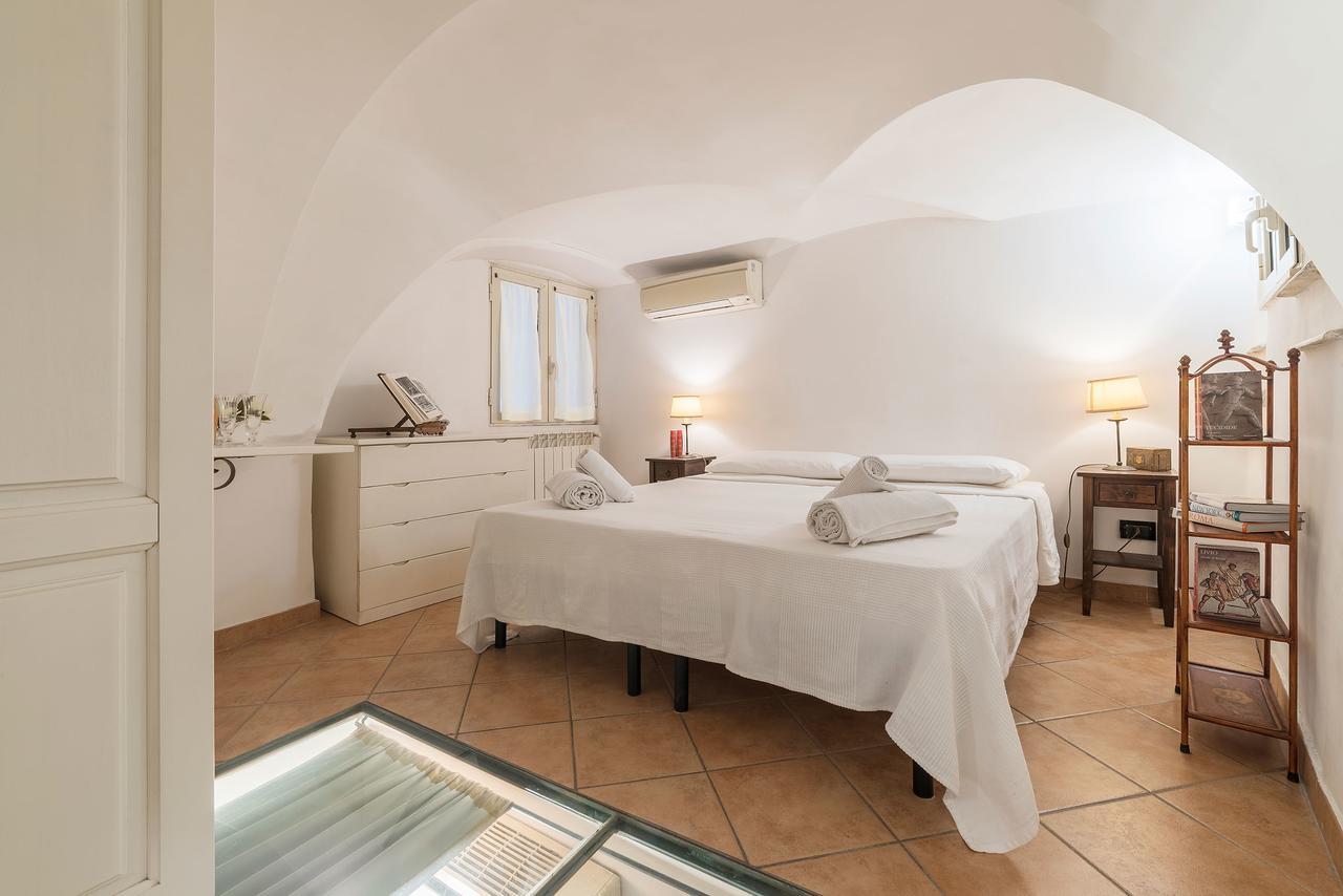 Sweet Little Suite Near Pantheon Rome Bagian luar foto