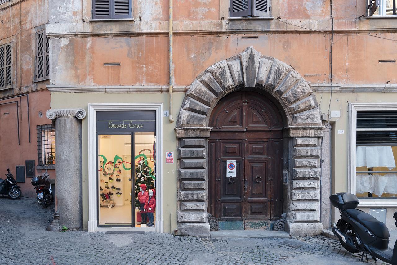 Sweet Little Suite Near Pantheon Rome Bagian luar foto